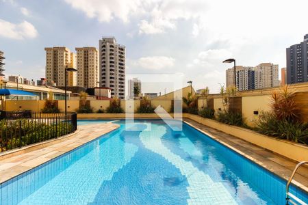 Apartamento à venda com 90m², 3 quartos e 2 vagas Apartamento à venda com 90m², 3 quartos e 2 vagasÁrea comum - Piscina