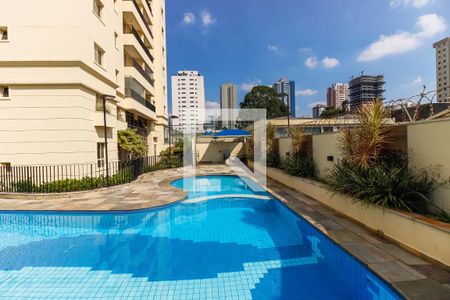Apartamento à venda com 90m², 3 quartos e 2 vagas Apartamento à venda com 90m², 3 quartos e 2 vagasÁrea comum - Piscina