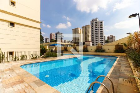 Apartamento à venda com 90m², 3 quartos e 2 vagas Apartamento à venda com 90m², 3 quartos e 2 vagasÁrea comum - Piscina