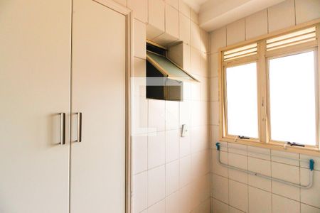 Apartamento à venda com 90m², 3 quartos e 2 vagas Apartamento à venda com 90m², 3 quartos e 2 vagasÁrea de Serviço