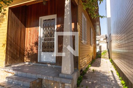 Casa à venda com 120m², 2 quartos e 3 vagas Casa à venda com 120m², 2 quartos e 3 vagasFachada da casa