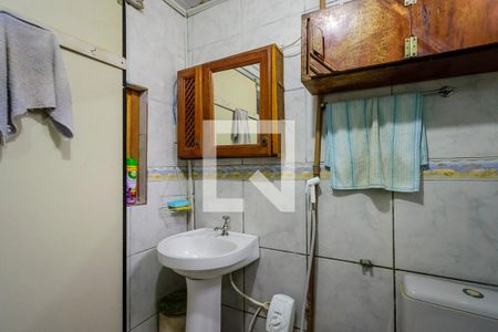 Banheiro 2 de casa à venda com 5 quartos, 250m² em Partenon, Porto Alegre
