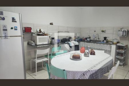 Casa para alugar com 260m², 4 quartos e 2 vagasCozinha