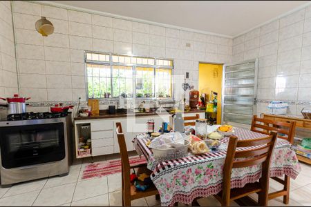 Casa à venda com 172m², 4 quartos e 4 vagasCozinha 2