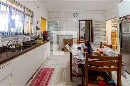 Casa à venda com 172m², 4 quartos e 4 vagasCozinha 2