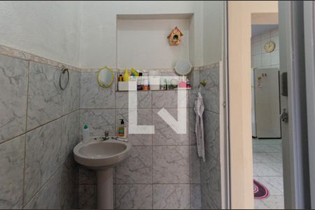 Casa à venda com 172m², 4 quartos e 4 vagasBanheiro 1