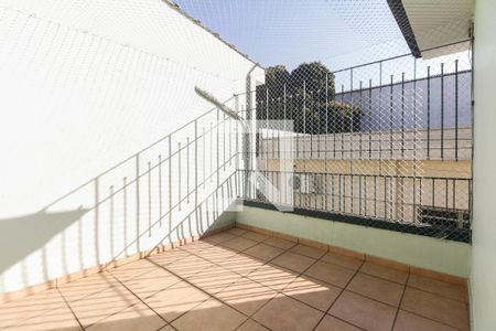 Casa à venda com 250m², 5 quartos e 2 vagasÁrea de Serviço - Casa 01