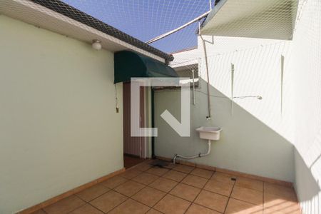 Casa à venda com 250m², 5 quartos e 2 vagasÁrea de Serviço - Casa 01