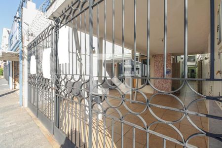 Casa à venda com 250m², 5 quartos e 2 vagasFachada 