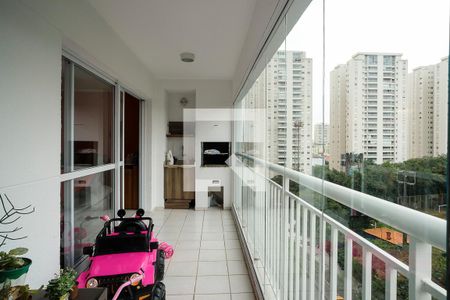Apartamento à venda com 125m², 4 quartos e 2 vagasVaranda