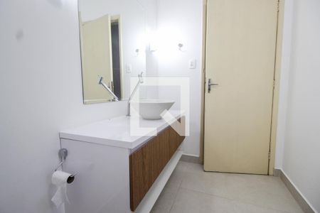 Casa para alugar com 128m², 3 quartos e 1 vagaBanheiro