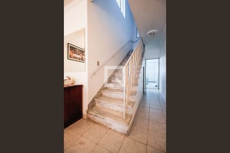 Escada de casa para alugar com 3 quartos, 128m² em Santana, São Paulo