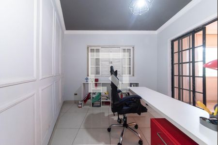 Casa à venda com 307m², 4 quartos e 2 vagasEscritório
