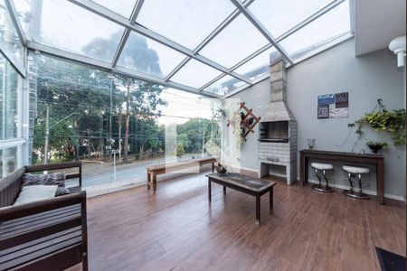 Casa à venda com 307m², 4 quartos e 2 vagasChurrasqueira