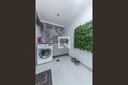 Casa à venda com 307m², 4 quartos e 2 vagasLavanderia