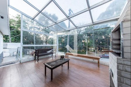 Casa à venda com 307m², 4 quartos e 2 vagasChurrasqueira