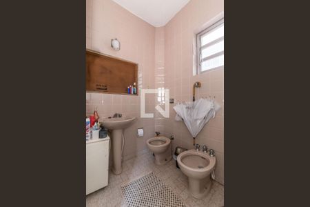 Casa à venda com 307m², 4 quartos e 2 vagasBanheiro da Suíte 