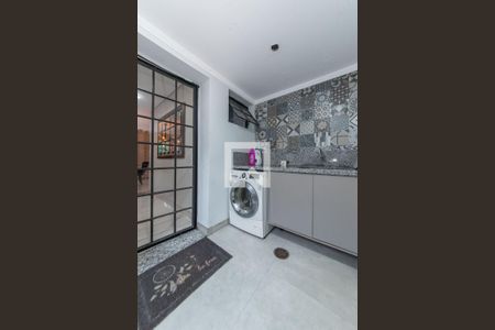 Casa à venda com 307m², 4 quartos e 2 vagasLavanderia