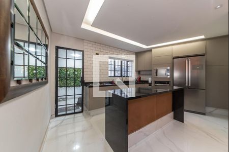 Casa à venda com 307m², 4 quartos e 2 vagasCozinha