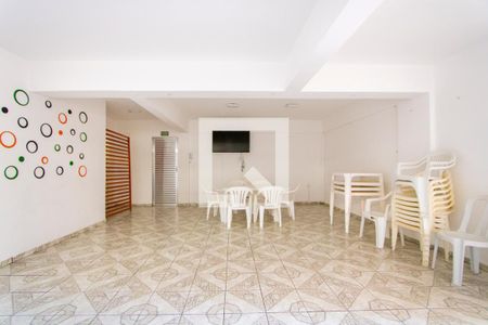 Apartamento para alugar com 64m², 2 quartos e sem vagaÁrea comum - Salão de festas
