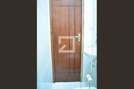 Casa para alugar com 90m², 2 quartos e 2 vagasBanheiro Social