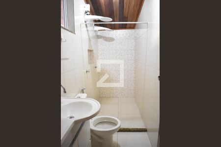 Casa para alugar com 90m², 2 quartos e 2 vagasBanheiro da Suíte