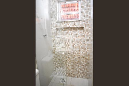 Casa para alugar com 90m², 2 quartos e 2 vagasBanheiro Social