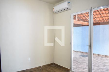 Sala de casa para alugar com 2 quartos, 90m² em Campo Grande, Rio de Janeiro