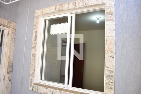 Casa para alugar com 90m², 2 quartos e 2 vagasDetalhe