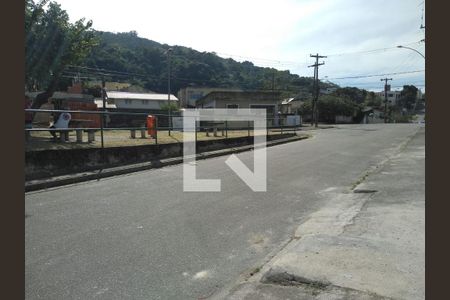 Casa para alugar com 90m², 2 quartos e 2 vagas Casa para alugar com 90m², 2 quartos e 2 vagasVista da Rua