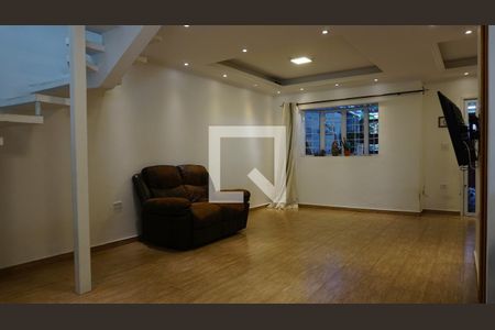 Casa à venda com 110m², 3 quartos e 2 vagasSala