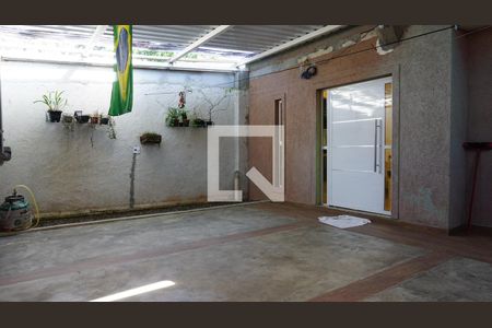 Casa à venda com 110m², 3 quartos e 2 vagasGaragem