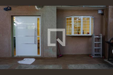 Casa à venda com 110m², 3 quartos e 2 vagasEntrada