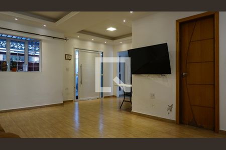 Casa à venda com 110m², 3 quartos e 2 vagasSala