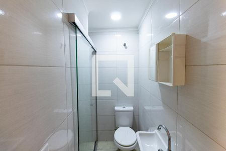 Banheiro de kitnet/studio para alugar com 1 quarto, 12m² em Cangaiba, São Paulo