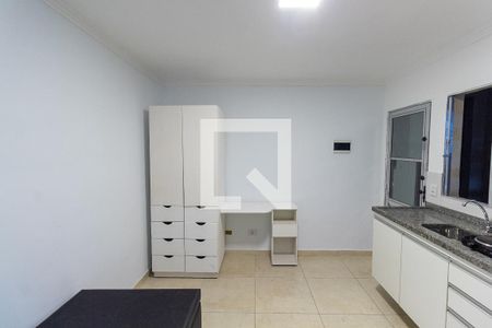 Quarto de kitnet/studio para alugar com 1 quarto, 12m² em Cangaiba, São Paulo