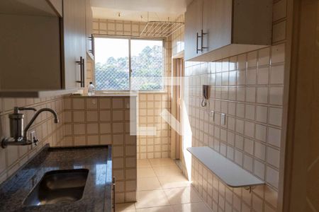 Apartamento à venda com 70m², 2 quartos e 2 vagasCozinha e Área de Serviço