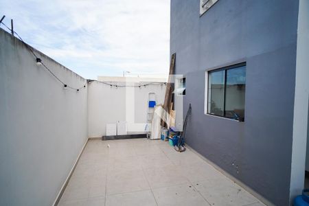 Casa para alugar com 160m², 2 quartos e 2 vagasQuintal