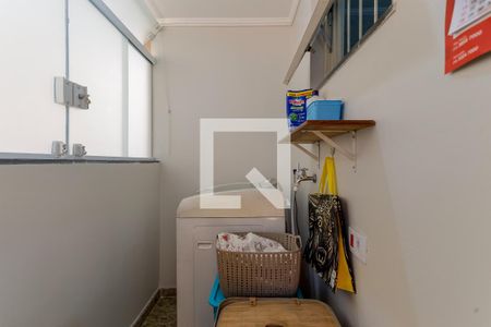 Casa à venda com 220m², 3 quartos e 3 vagas Casa à venda com 220m², 3 quartos e 3 vagasÁrea de Serviço 2