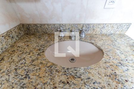Casa à venda com 220m², 3 quartos e 3 vagas Casa à venda com 220m², 3 quartos e 3 vagasBanheiro da Suíte 3