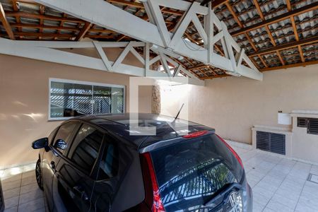 Casa à venda com 220m², 3 quartos e 3 vagas Casa à venda com 220m², 3 quartos e 3 vagasGaragem