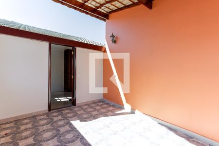 Casa à venda com 220m², 3 quartos e 3 vagas Casa à venda com 220m², 3 quartos e 3 vagasVaranda da Suíte 3
