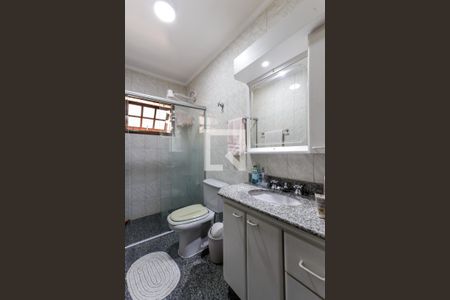 Casa à venda com 220m², 3 quartos e 3 vagas Casa à venda com 220m², 3 quartos e 3 vagasBanheiro da Suíte 1