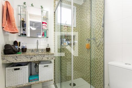 Apartamento à venda com 125m², 3 quartos e 2 vagas Apartamento à venda com 125m², 3 quartos e 2 vagasBanheiro da Suíte 1