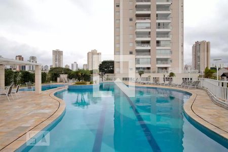 Apartamento à venda com 125m², 3 quartos e 2 vagas Apartamento à venda com 125m², 3 quartos e 2 vagasÁrea comum - Piscina