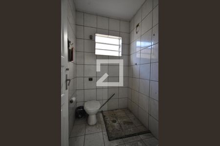 Casa à venda com 140m², 2 quartos e 1 vagaBanheiro Social