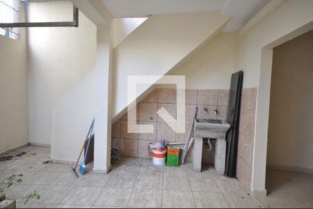 Casa à venda com 140m², 2 quartos e 1 vagaÁrea de Serviço