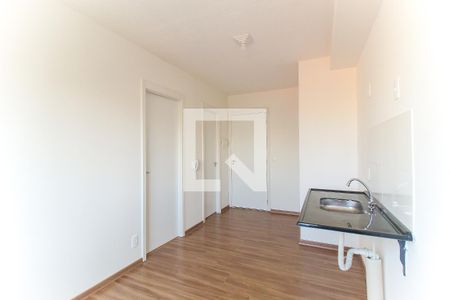 Sala/Cozinha de apartamento para alugar com 1 quarto, 24m² em Guaianazes, São Paulo