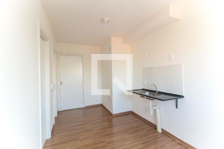 Sala/Cozinha de apartamento para alugar com 1 quarto, 24m² em Guaianazes, São Paulo