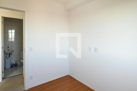 Quarto 1 de apartamento para alugar com 2 quartos, 40m² em Jardim Santa Emilia, São Paulo